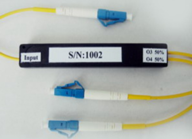 <p>
    T The 1x2 Fused Fiber Coupler ensures precise optical signal coupling and division, exhibiting exceptional uniformity, minimal excess loss, and negligible polarization sensitivity. They are offered with diverse tap ratios, fiber kinds, and connector configurations to accommodate varying power splitting specifications. Their superior performance and dependability render them suitable for a diverse array of fiber optic communication systems.
</p>
<p>
    We appreciate your consideration of our organization for your buying requirements. We are delighted to provide an extensive selection of premium products at cheap rates. Our production capacity is extensive, and we are pleased to offer complimentary samples if required. Our dedication to outstanding service entails collaborating closely with you to guarantee your pleasure. We are confident that our commitment to quality and cost will establish us as your preferred supplier for all your requirements. We appreciate your selection of our services and anticipate collaborating with you in the future.
</p>